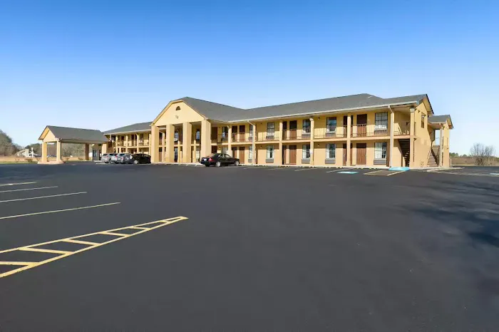 Quality Inn 4