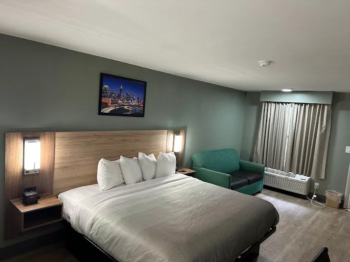 Quality Inn 4