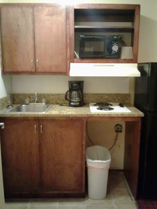 Stay Inn & Suites 4
