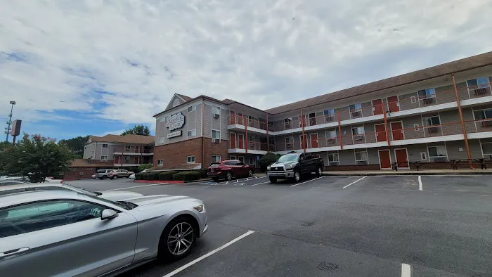Stay Inn & Suites 4