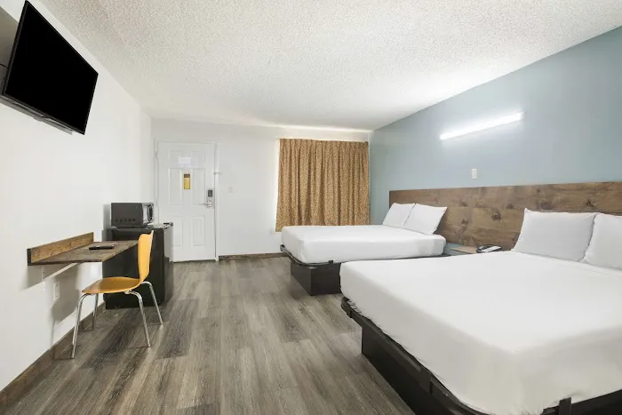 Americas Best Value Inn Stockbridge 4
