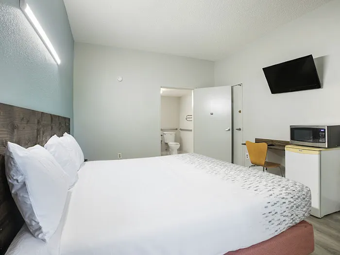 Americas Best Value Inn Stockbridge 4