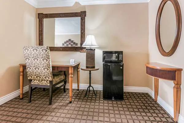 Quality Inn & Suites Atlanta Airport South 4