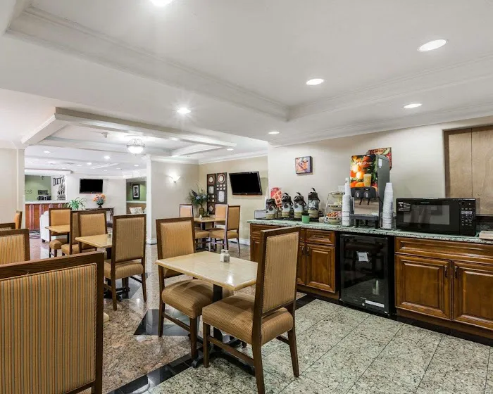 Quality Inn & Suites Atlanta Airport South 4