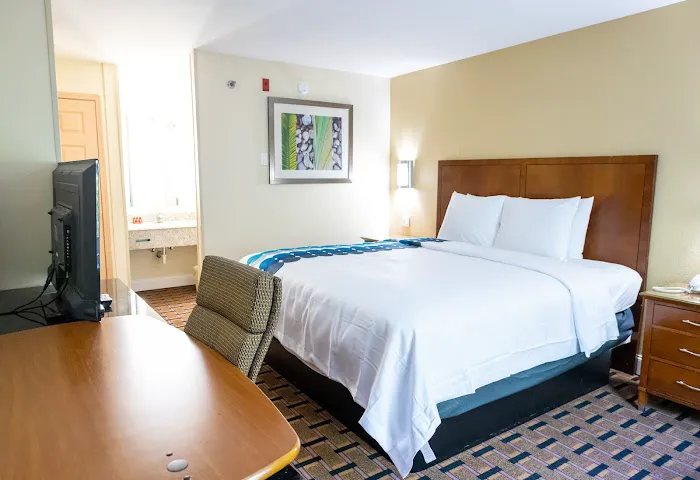 Days Inn by Wyndham College Park Atlanta Airport South 4