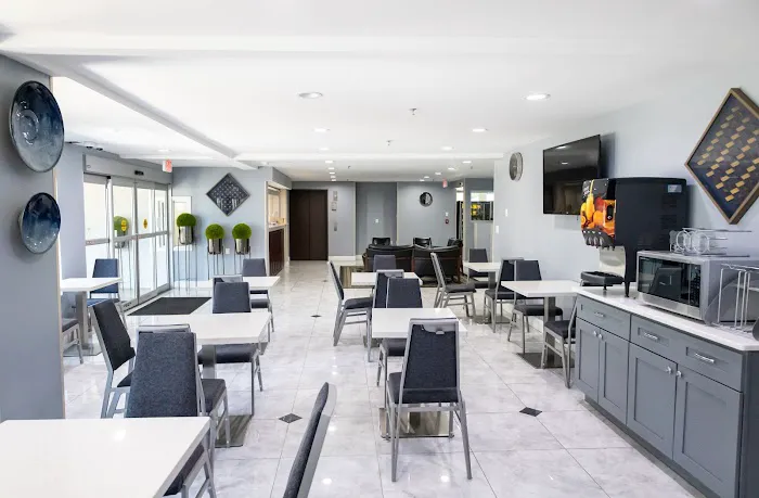 Days Inn by Wyndham College Park Atlanta Airport South 4