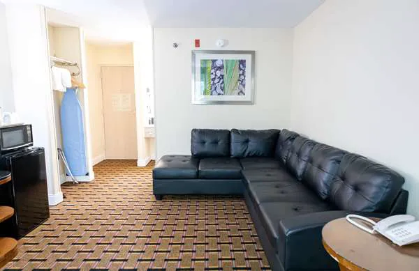 Baymont by Wyndham College Park Atlanta Airport South 4