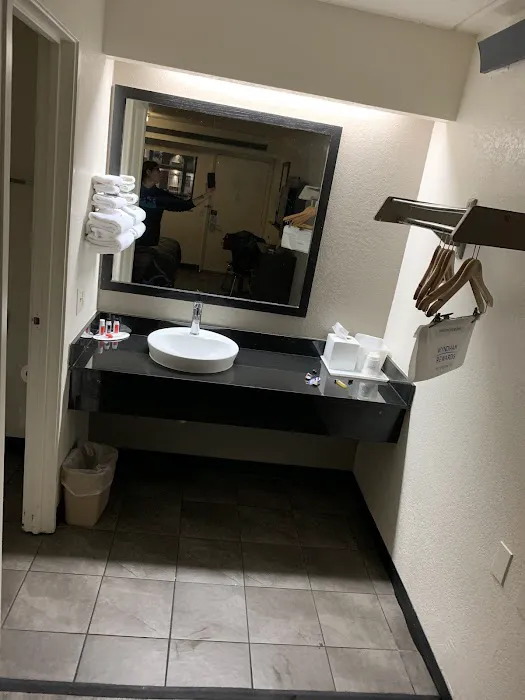 Travelodge by Wyndham College Park 4