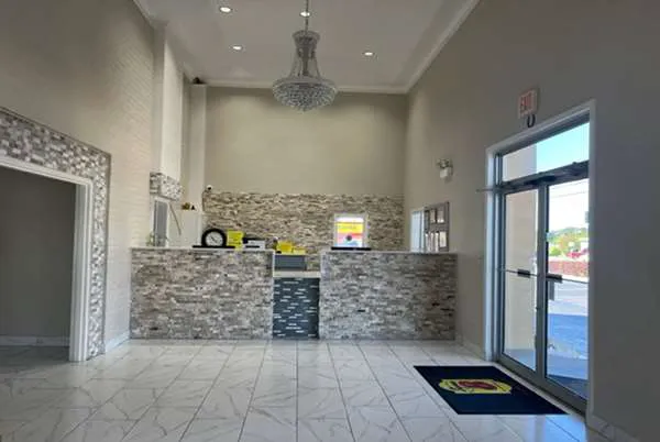 Super 8 by Wyndham Covington 4