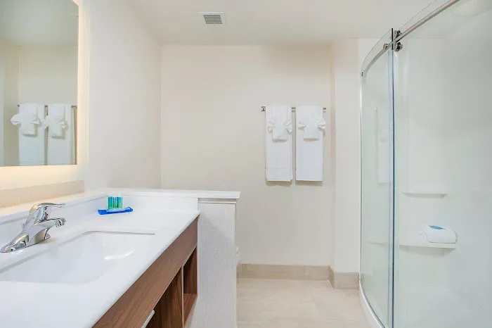 Holiday Inn Express & Suites Covington by IHG 4