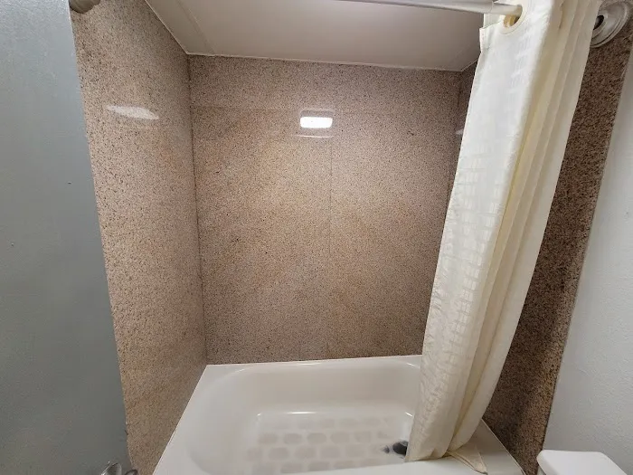 OYO Hotel Covington GA 4