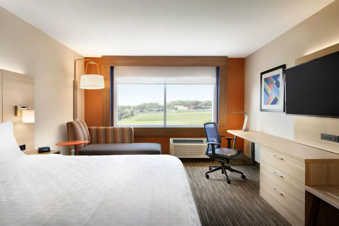 Holiday Inn Express & Suites Braselton West by IHG 4