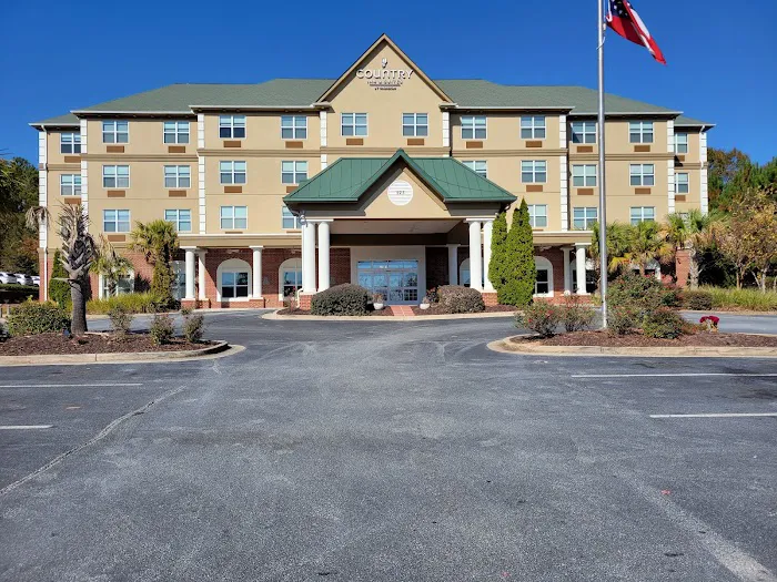 Country Inn & Suites by Radisson, Braselton, GA 4