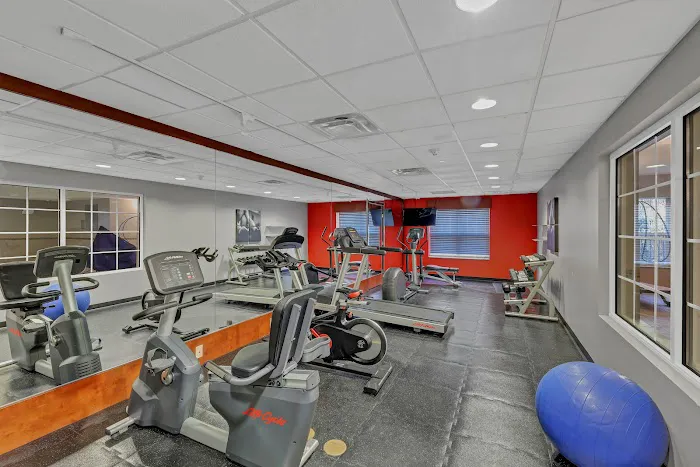Country Inn & Suites by Radisson, Braselton, GA 4