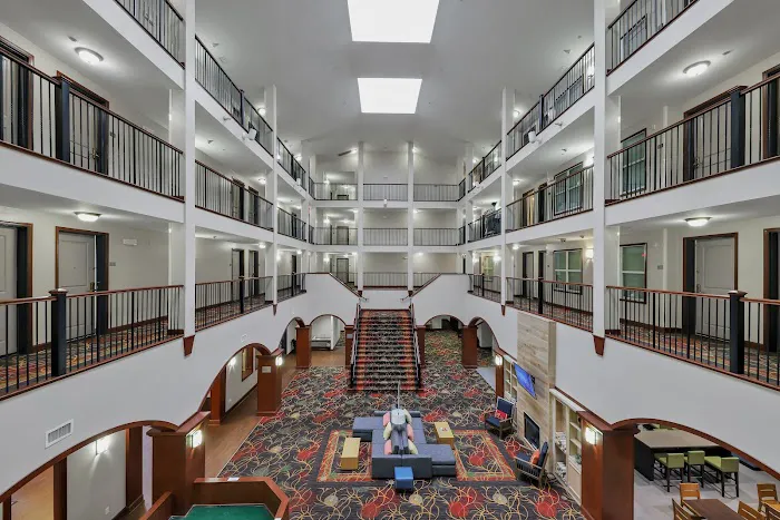 Country Inn & Suites by Radisson, Braselton, GA 4