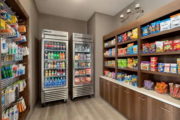 La Quinta Inn & Suites by Wyndham Braselton 4