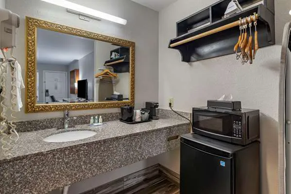 Quality Inn Covington 4