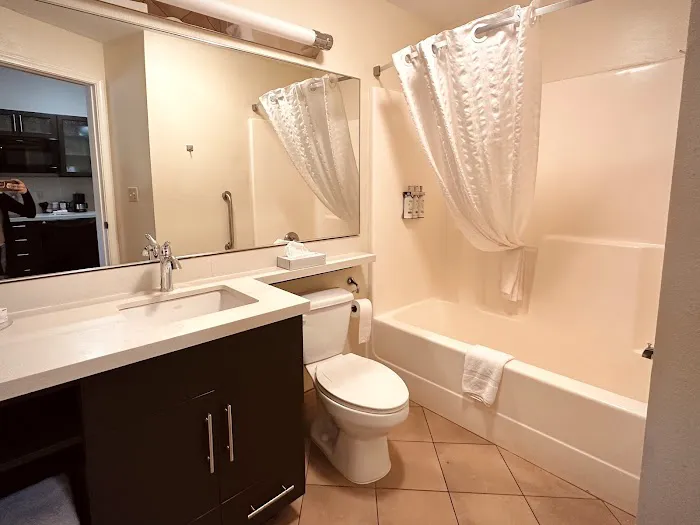 Candlewood Suites Athens by IHG 4