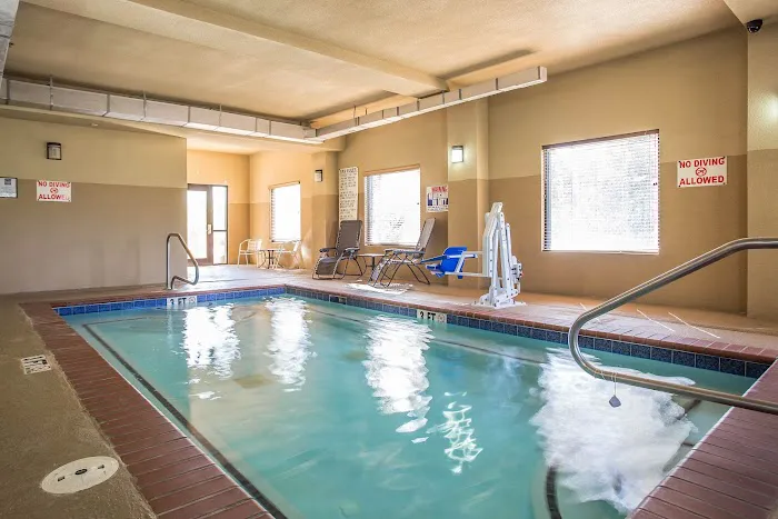 Sleep Inn & Suites 4
