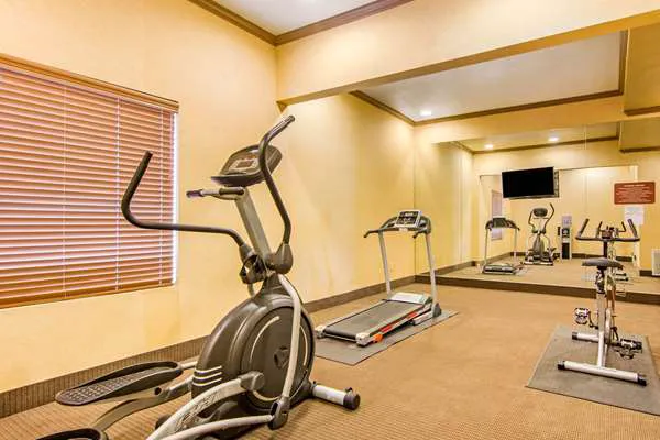 Sleep Inn & Suites 4