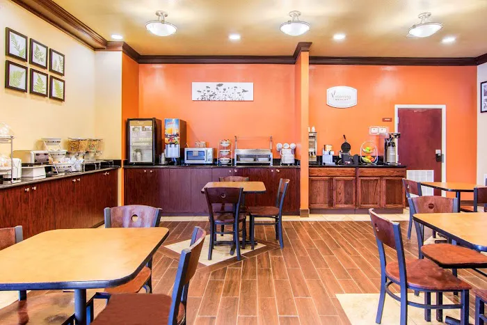 Sleep Inn & Suites 4