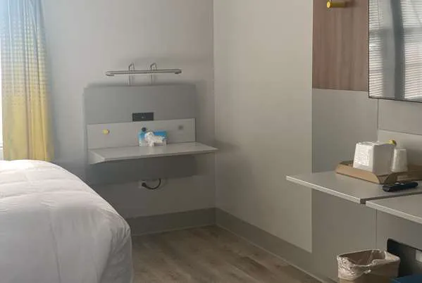 Microtel Inn & Suites by Wyndham Athens 4