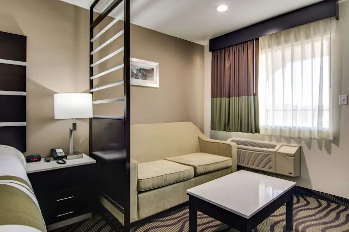 Quality Inn & Suites Athens University Area 4