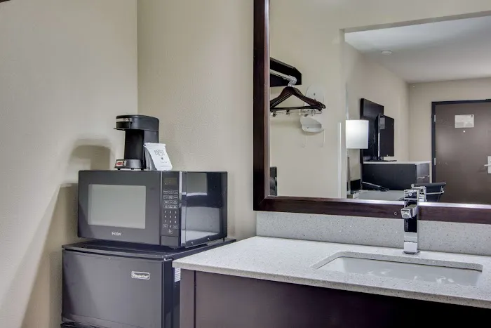 Quality Inn & Suites Athens University Area 4