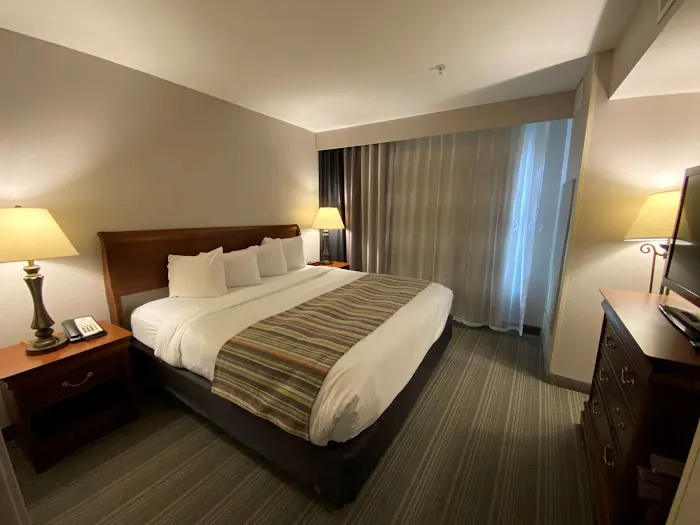 Country Inn & Suites by Radisson, Athens, GA 4