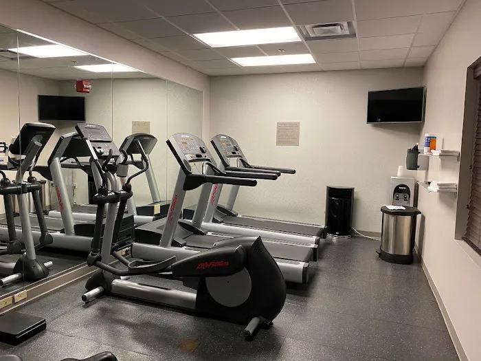 Country Inn & Suites by Radisson, Athens, GA 4
