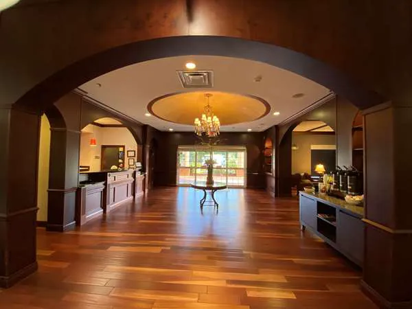 Country Inn & Suites by Radisson, Athens, GA 4