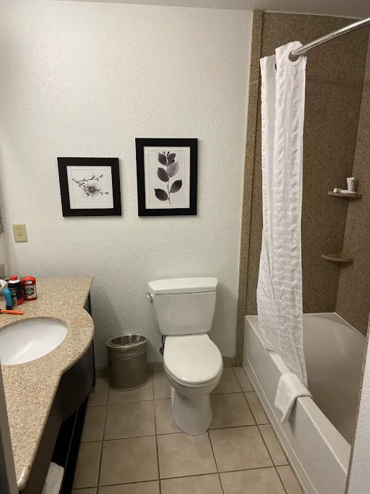 Country Inn & Suites by Radisson, Athens, GA 4