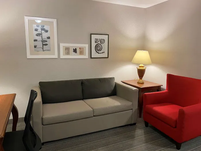 Country Inn & Suites by Radisson, Athens, GA 4