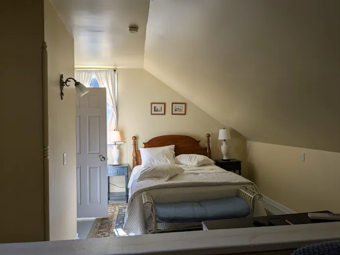 Athens House 4