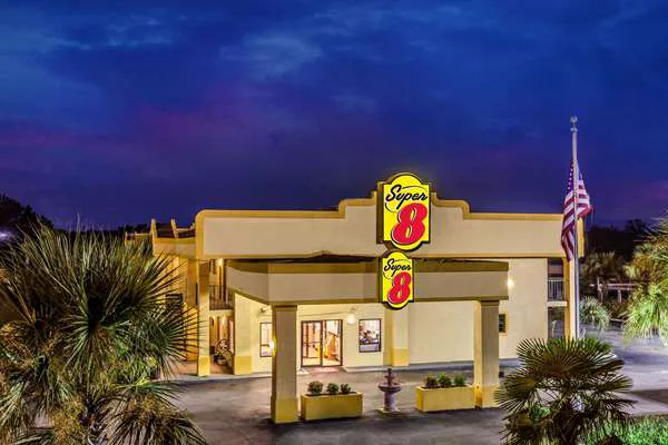 Super 8 by Wyndham Stockbridge 4