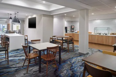 Fairfield Inn & Suites Atlanta McDonough 4