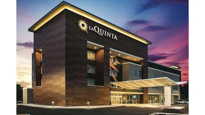 La Quinta Inn & Suites Atlanta South - McDonough 4