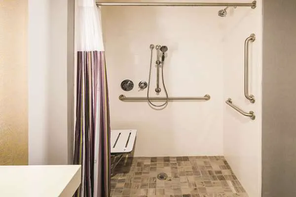 La Quinta Inn & Suites Atlanta South - McDonough 4