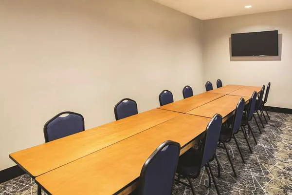 La Quinta Inn & Suites Atlanta South - McDonough 4