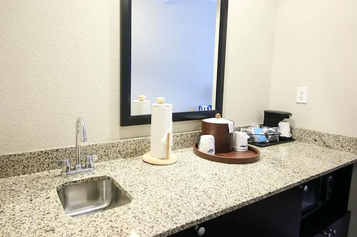 Hampton Inn & Suites Flowery Branch Lake Lanier 4