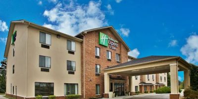 Holiday Inn Express & Suites Buford NE - Lake Lanier by IHG