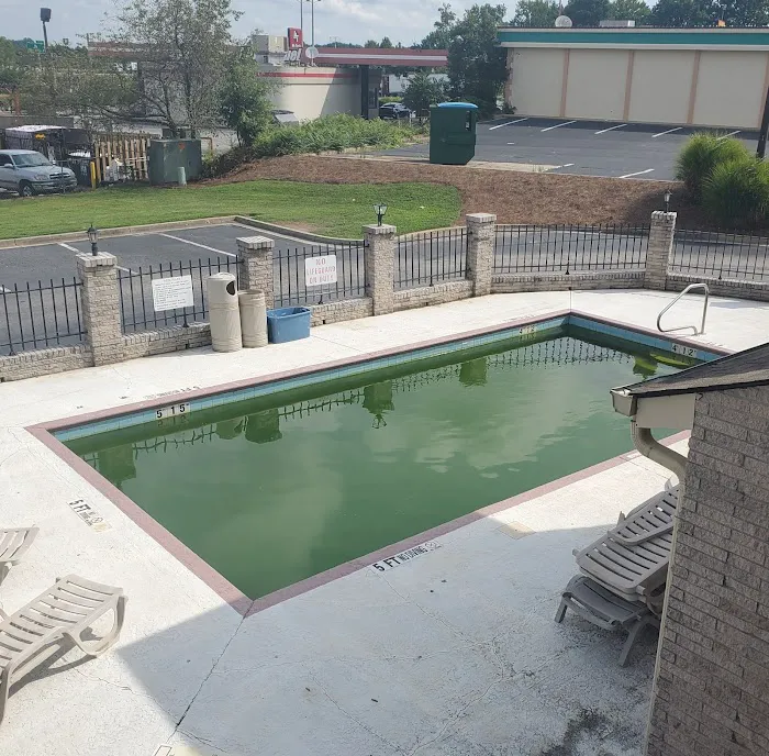 Quality Inn 4