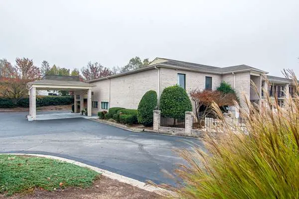 Quality Inn 4