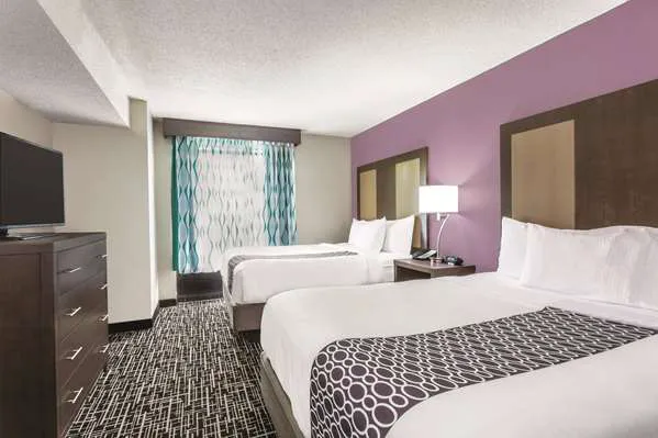 La Quinta Inn & Suites by Wyndham Covington 4