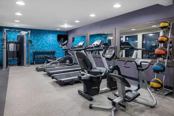 La Quinta Inn & Suites by Wyndham Covington 4