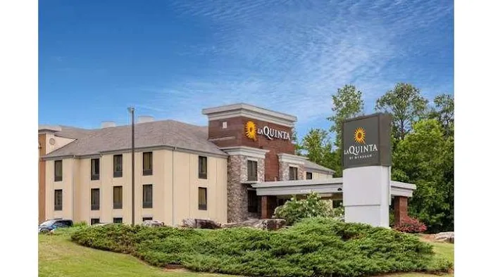 La Quinta Inn & Suites by Wyndham Covington 4