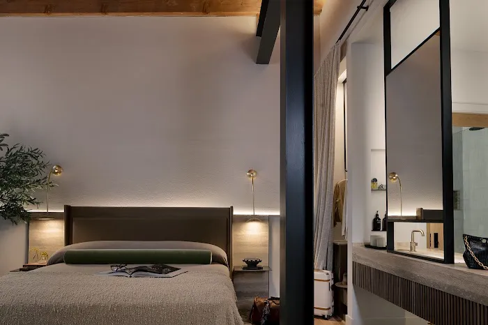 Rivet House 4