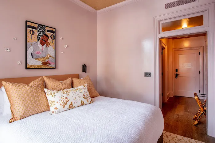 The Bell Athens by Kasa 4