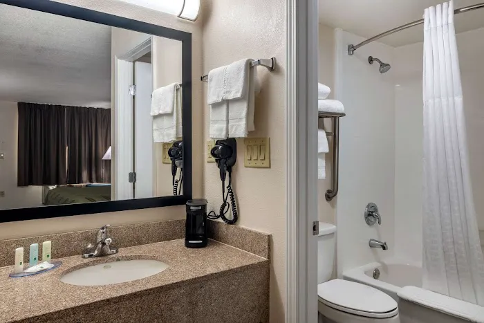 Quality Inn McDonough Atlanta South 4