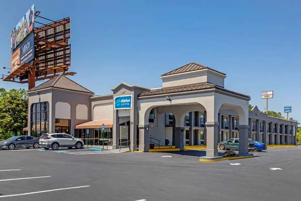 Clarion Pointe McDonough 4